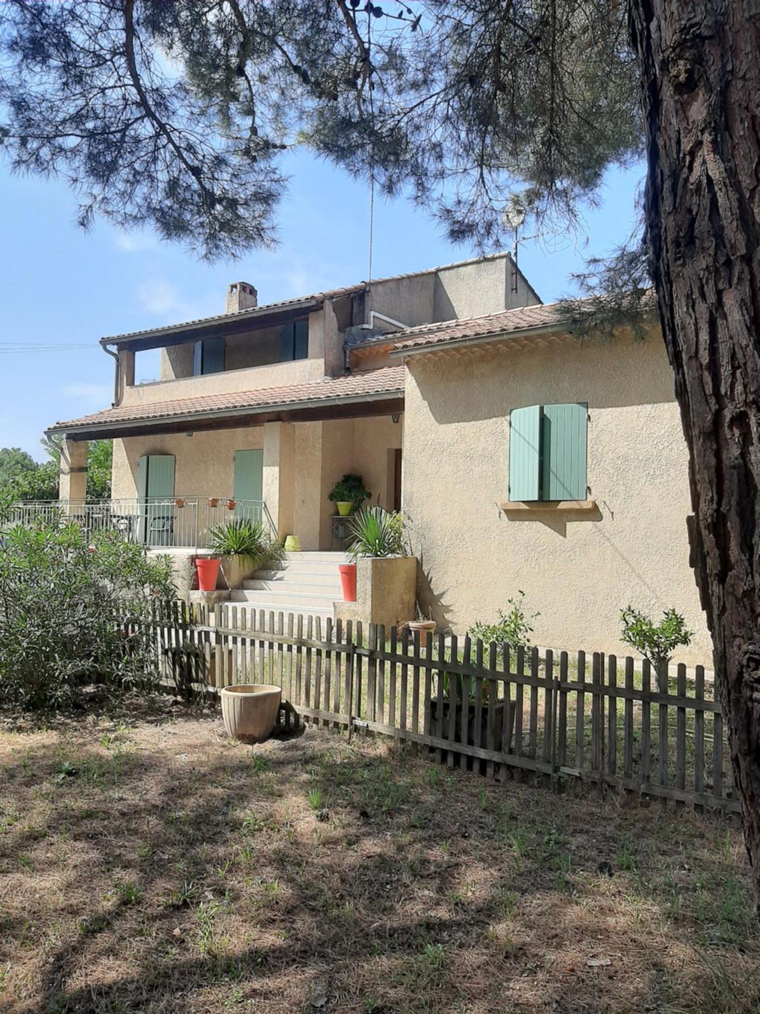 Appartement Avec Grand Jardin Et Parking, Uzès المظهر الخارجي الصورة